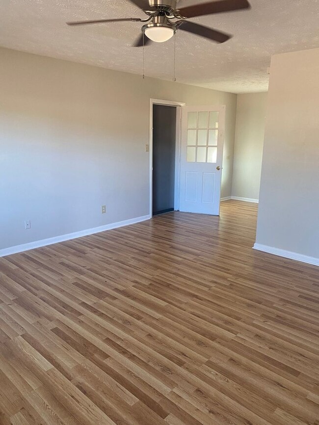 54 Rolling Springs Dr in Spring Lake, NC - Building Photo - Building Photo
