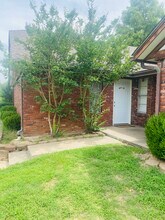 823 Hardy Springs Cir, Unit B in Mcalester, OK - Building Photo - Building Photo