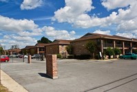 Andrew Apartments in Biloxi, MS - Foto de edificio - Building Photo