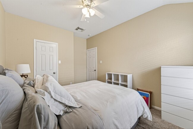 66 W Lasting Spring Cir