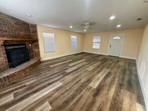 605 E Alameda St in Iowa Park, TX - Building Photo - Building Photo