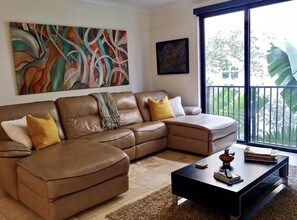 560 S Sapodilla Ave-Unit -303 in West Palm Beach, FL - Building Photo - Building Photo