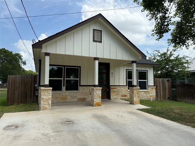 property at 811 5th