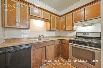 2416 Queensbury Rd in Moore, OK - Building Photo - Building Photo