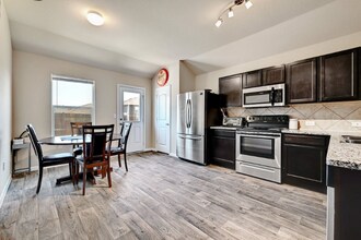 12108 Riprap Dr in Manor, TX - Foto de edificio - Building Photo