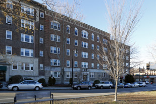 1615 Commonwealth Ave Apartments