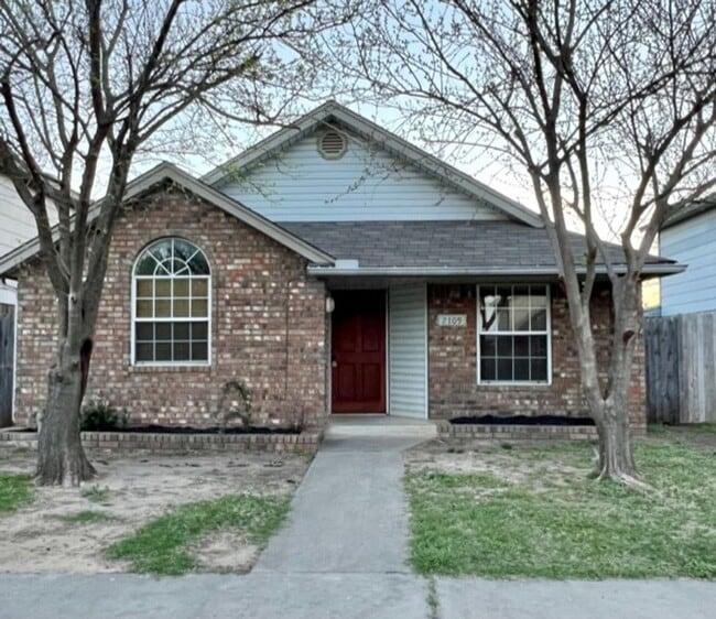 property at 2109 Parkview Dr