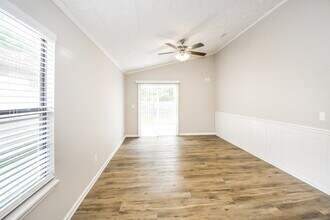 1283 Independence Dr in Orange Park, FL - Foto de edificio - Building Photo