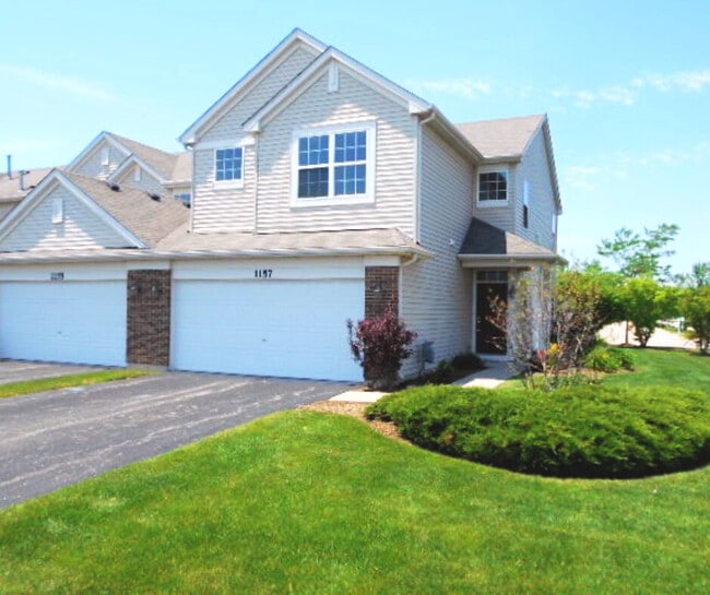 property at 1157 Goldfinch Ave