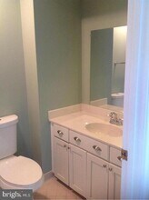 12926 Grays Pointe Rd in Fairfax, VA - Building Photo - Building Photo