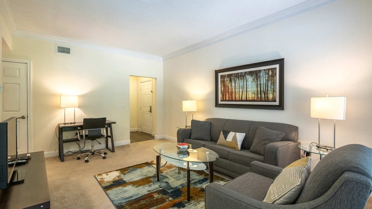 110 Kodiak Way in Waltham, MA - Building Photo