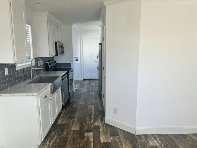 40 Betty Dr in Lake Placid, FL - Building Photo - Building Photo