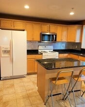 100 Nutting Rd in Westford, MA - Building Photo - Building Photo