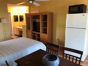 14930 SW 152nd Terrace in Miami, FL - Building Photo - Building Photo