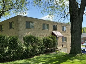 Mt. Nittany in State College, PA - Foto de edificio - Building Photo