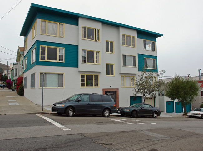 1695 10th Ave in San Francisco, CA - Building Photo - Building Photo