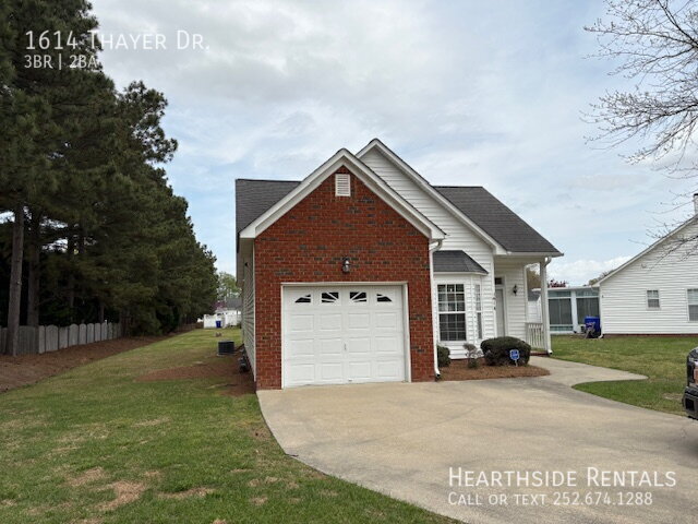 1614 Thayer Dr in Winterville, NC - Foto de edificio