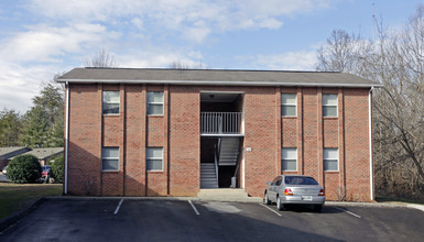 Oak Ridge Suites in Oak Ridge, TN - Building Photo - Building Photo