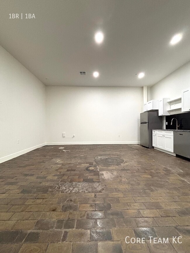 3100 Gillham Plaza in Kansas City, MO - Building Photo - Building Photo