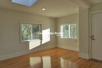 4 Osgood St, Unit #3E in Somerville, MA - Building Photo - Building Photo