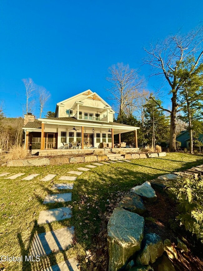 16 Newton St in Lake George, NY - Building Photo - Building Photo