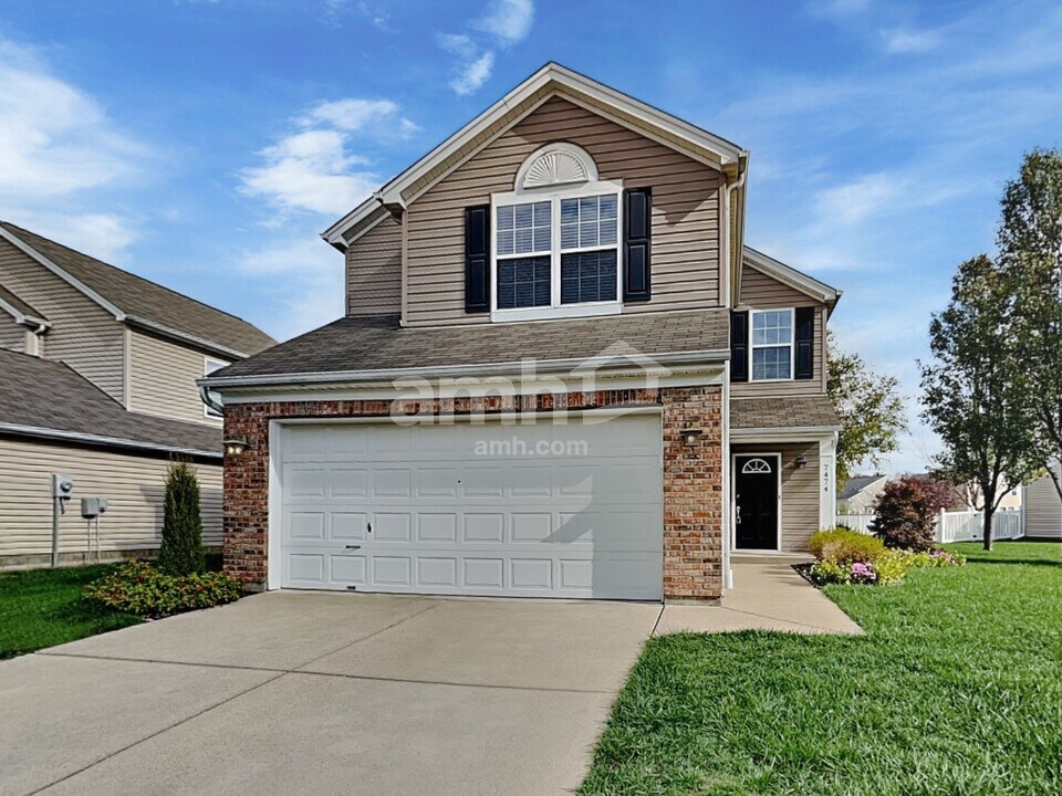 7474 Heaton Cir in Maineville, OH - Foto de edificio