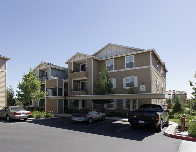 Terracina at Springlake in Woodland, CA - Foto de edificio - Building Photo