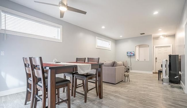 11250 Tradewind Way in Hollywood, FL - Foto de edificio - Building Photo