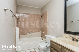818 Sandalwood Ln in Arlington, TX - Building Photo - Building Photo