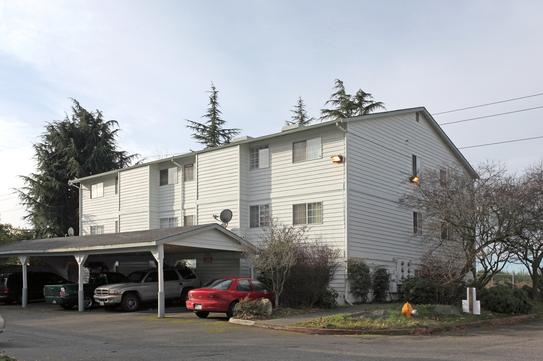 Woodhaven Apartments in Des Moines, WA - Building Photo