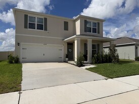 5490 Hayloft Dr in Apopka, FL - Building Photo