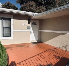 836 Pennsylvania Ave in Fort Lauderdale, FL - Building Photo - Building Photo