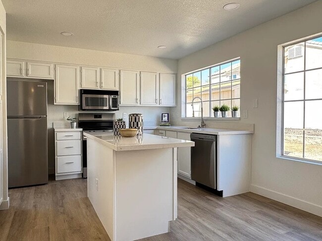 4338 E Brookwood Ct in Phoenix, AZ - Building Photo - Building Photo