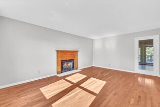 331 Dunbrook Dr in Clarksville, TN - Building Photo - Building Photo