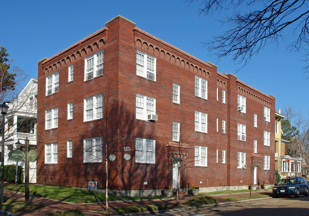 Hampton Crest in Portsmouth, VA - Building Photo