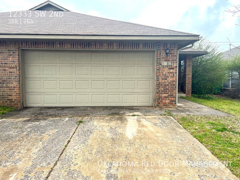 12333 SW 2nd St in Yukon, OK - Building Photo