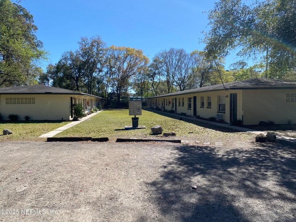 3658 Stanley St in Jacksonville, FL - Building Photo