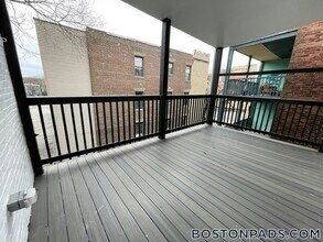 14 Mt Hood Rd in Boston, MA - Building Photo - Building Photo