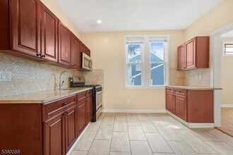 197 Westervelt Ave in Hawthorne, NJ - Building Photo - Building Photo