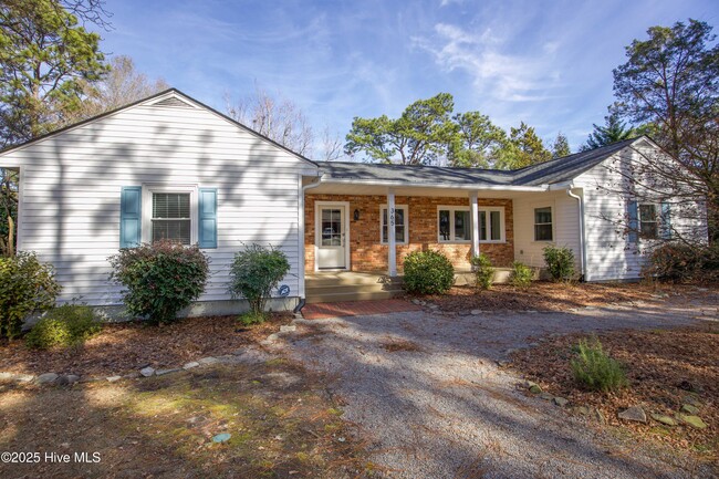 365 E New Jersey Ave in Southern Pines, NC - Building Photo - Building Photo