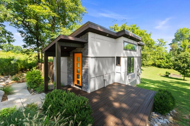 2044 Wilson Ln in Goodlettsville, TN - Building Photo - Building Photo