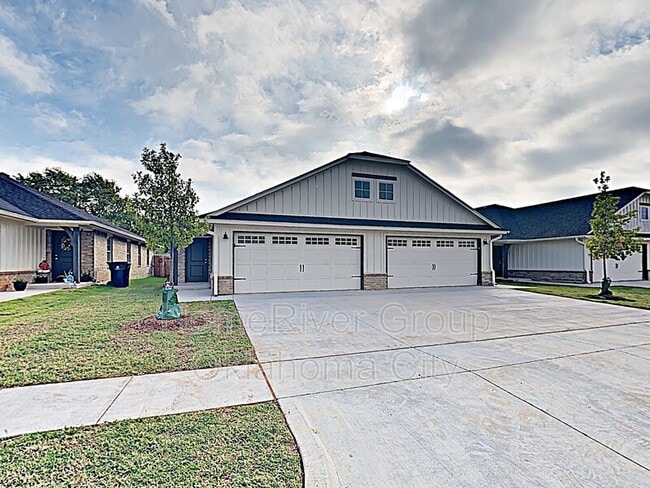 property at 5008 Avion Ct