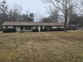 1435 Mockingbird Ln in Sulphur Springs, TX - Building Photo - Building Photo