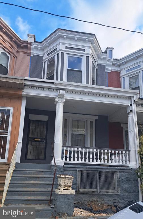 property at 5624 Hadfield St