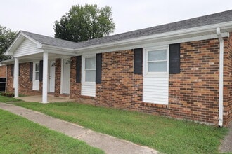 319 Edgewood Dr in Nicholasville, KY - Building Photo - Building Photo