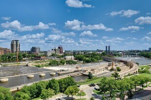 401 S 1st St in Minneapolis, MN - Building Photo
