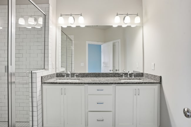 2177 Wiggins Walk in Atlanta, GA - Building Photo - Building Photo