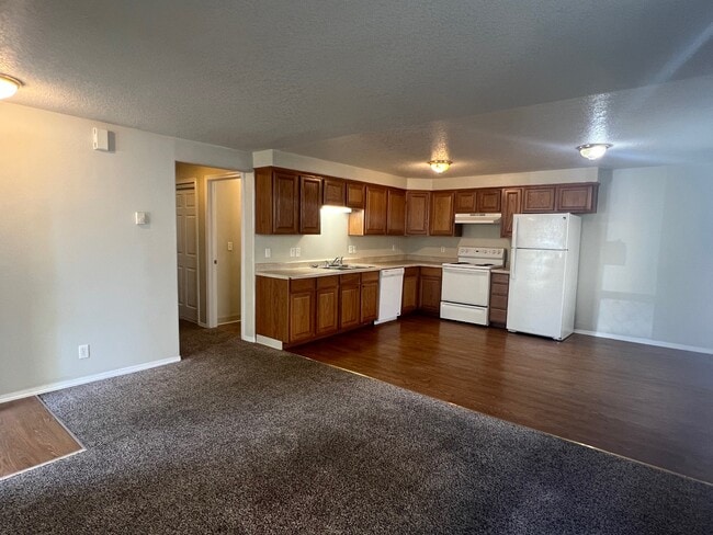 1041 8th Ave, Unit 101 in Longview, WA - Building Photo - Building Photo