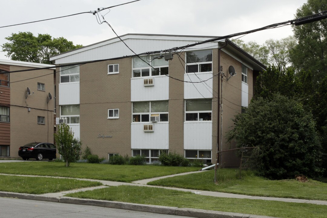 67 Talara Dr in Toronto, ON - Building Photo
