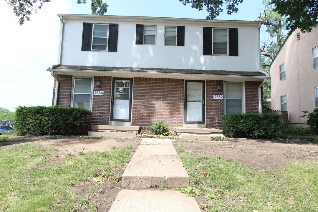 7554 Wyoming St in Kansas City, MO - Building Photo